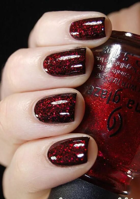 Красный с блестками маникюр на коротких ногтях 60+ Halloween Nail Art Ideas Black nail designs, Red nail art designs, Red nail 