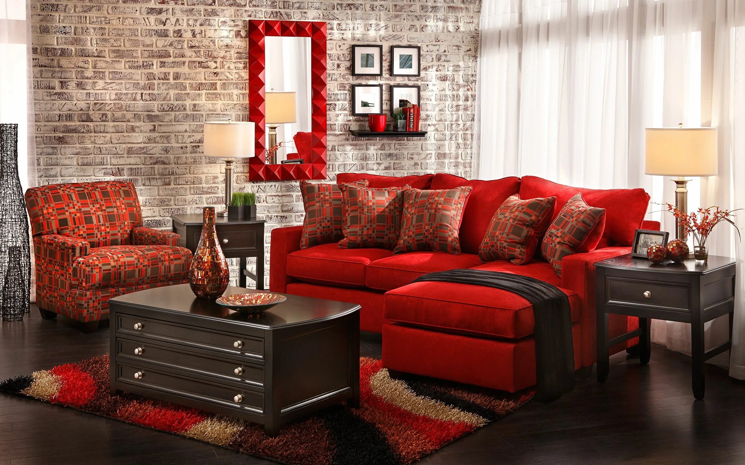 Красный с чем сочетается в интерьере The Front Door Red living room decor, Red couch living room, Living room red