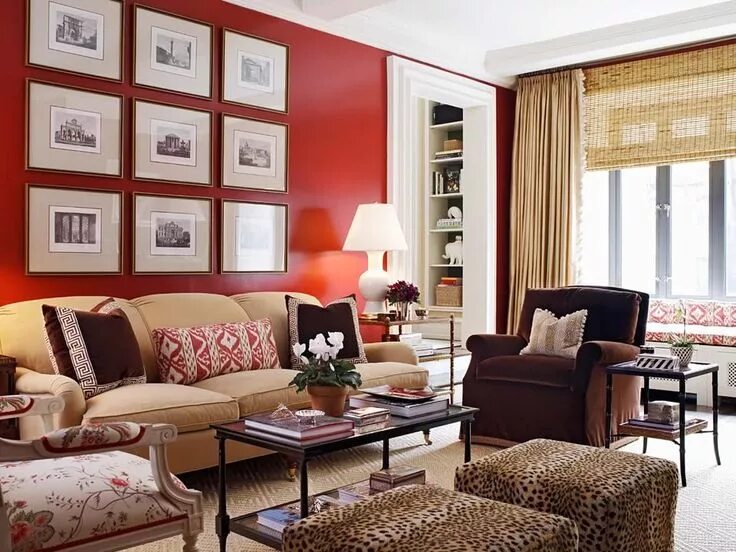 Красный с чем сочетается в интерьере Are Red Paint Colors Passé? Living room red, Red living room decor, Living room 