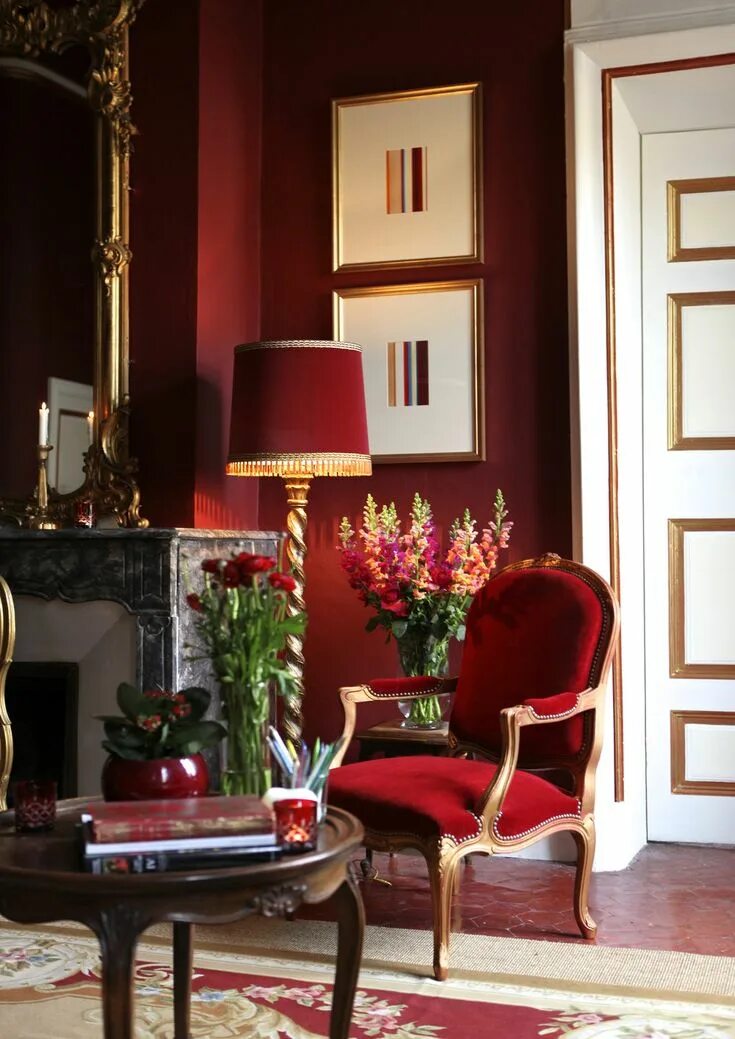 Красный с чем сочетается в интерьере Aix-en-Provence Luxury Interior Design - Stef Albert Living room red, Red home d