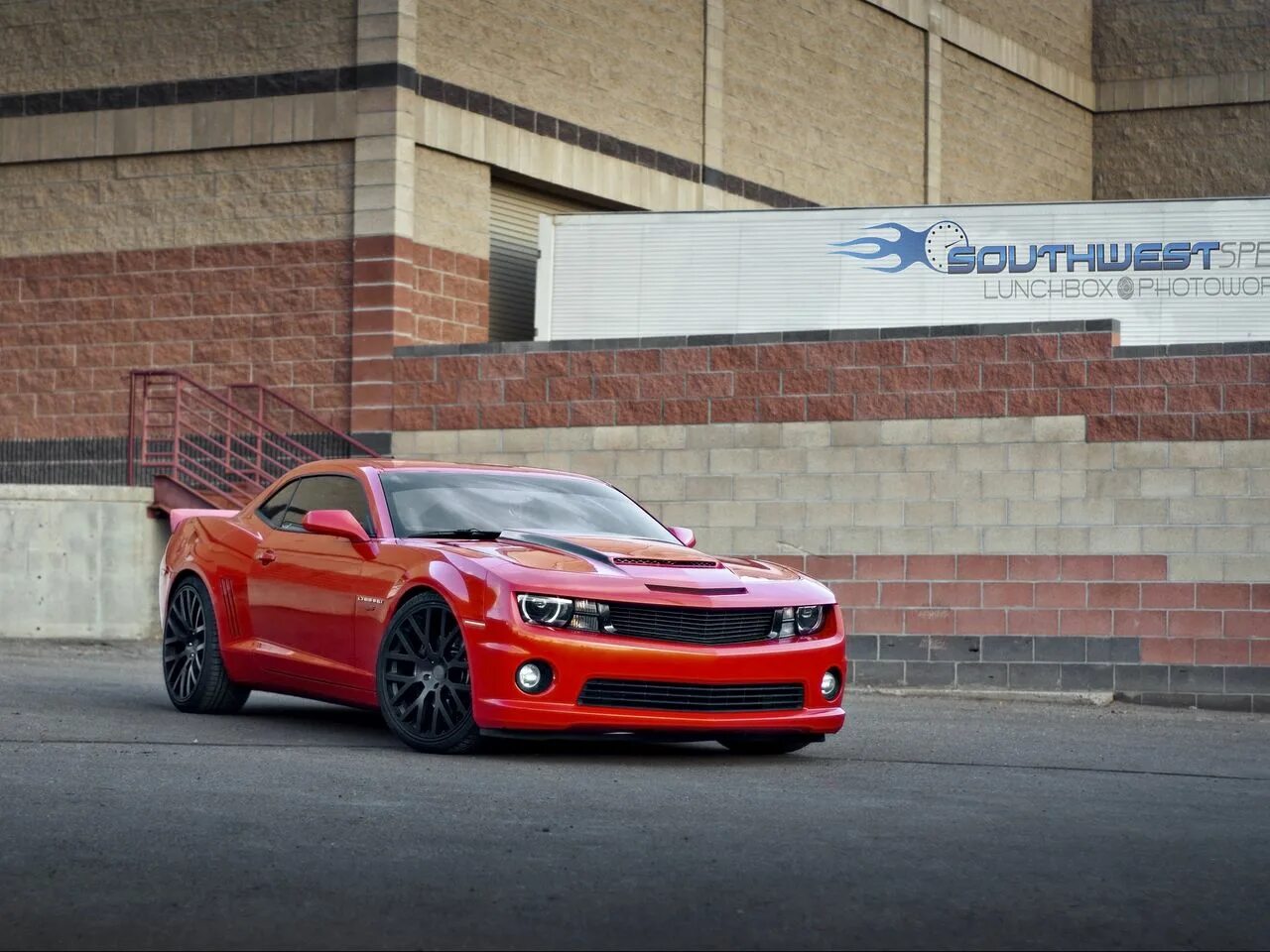 Красный шевроле фото Download wallpaper 1280x960 chevrolet, camaro ss, red, side view standard 4:3 hd