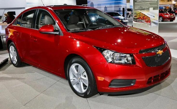 Красный шевроле фото Chevrolet Cruze Photos and Specs. Photo: Chevrolet Cruze for sale and 26 perfect