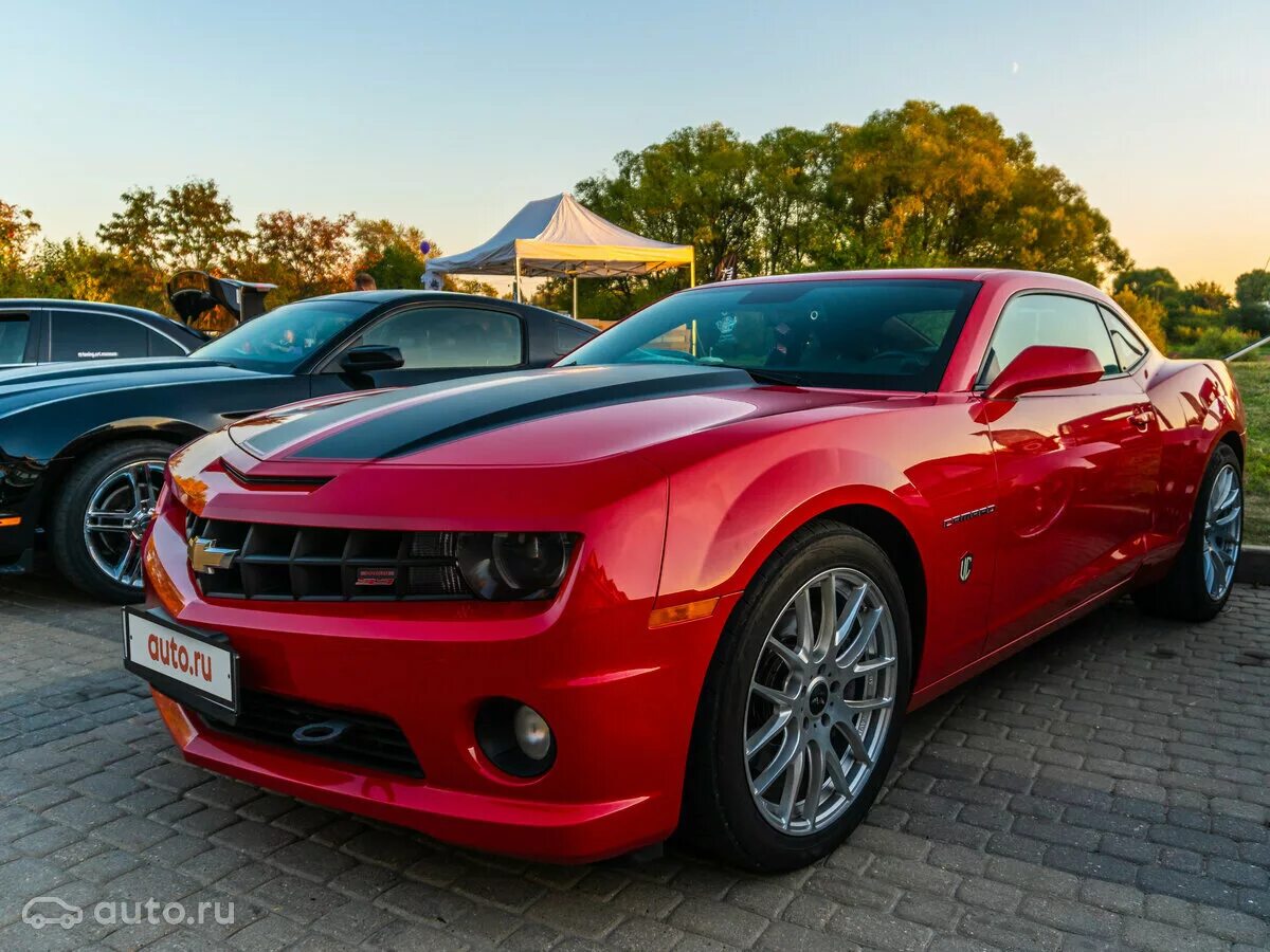Красный шевроле фото Отзыв владельца автомобиля 2010 года ( ): 6.2 MT (405 л.с.) Авто.ру