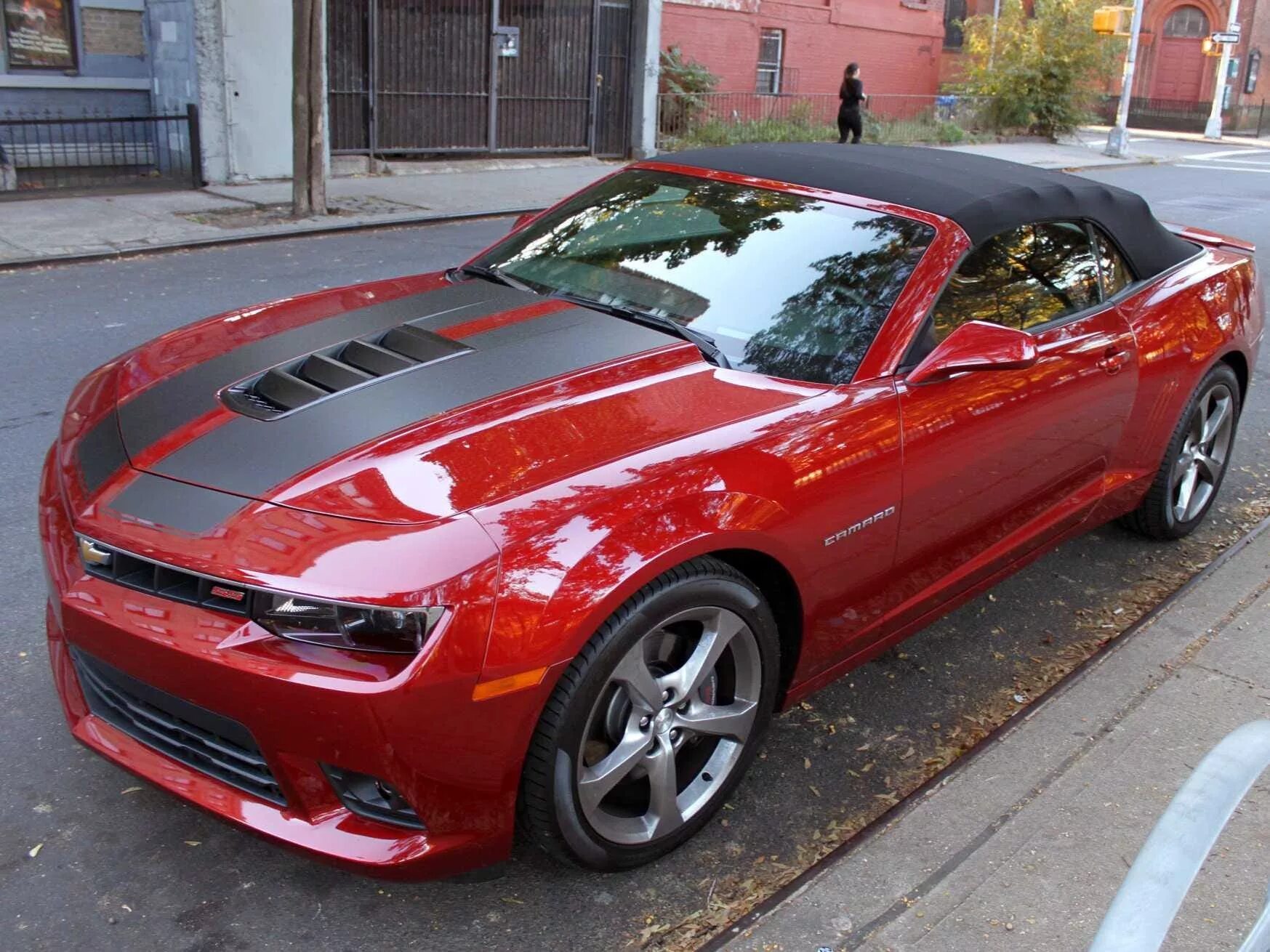 Красный шевроле фото Why I Loved the Chevy Camaro SS Convertible - Business Insider