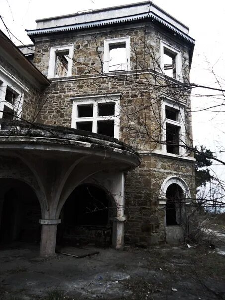 Красный штурм сочи фото Sanatorium "Red Storm" in Sochi. To date, the sanatorium has been abandoned and 