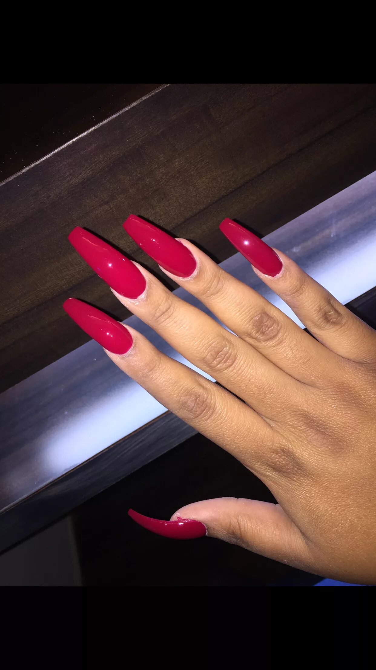 Красный светоотражающий маникюр с дизайном Loading... Pretty acrylic nails, Long acrylic nails, Acrylic nail designs
