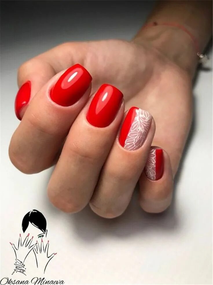 Красный светоотражающий маникюр с дизайном Nails image by Sara Fitts in 2020 Red nail art designs, Red nails, Red nail art