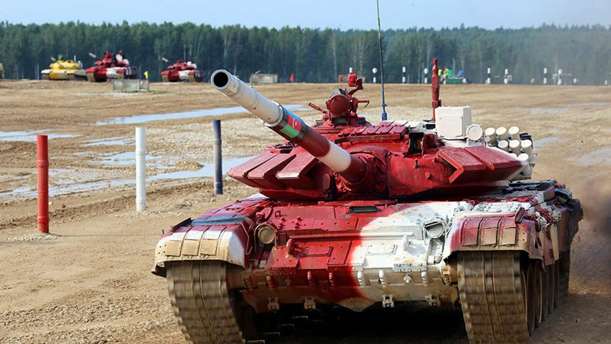 Красный танк фото Россия вновь собрала на уникальные соревнования лучших военных мира - 15.08.2022