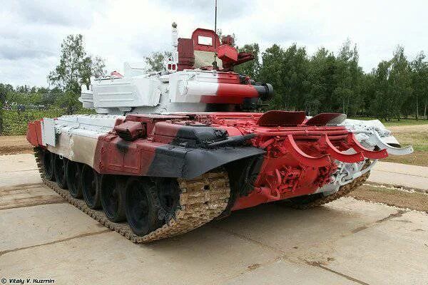 Красный танк фото Tank biathlon 2014