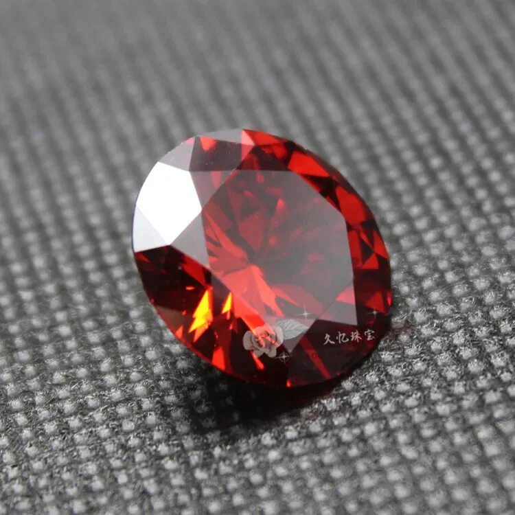 Красный циркон фото Garnet Red Cubic Zirconia Stone Round Shape Cz Faceted Beads For Jewelry Making 