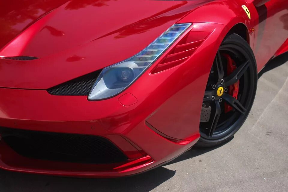 Красный цвет автомобиля фото Ferrari 458 Italia Speciale Ярко-красный Металлик - Re-Styling на DRIVE2