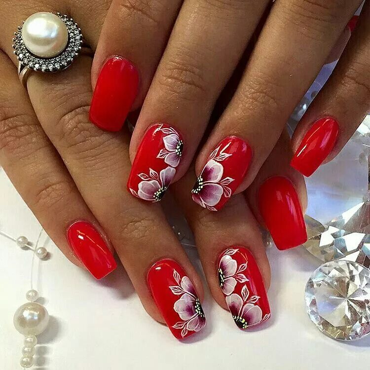 Красный цвет дизайн ногтей с цветами Pin by Elizabete Fernandes on NAIL ART Floral nail art, Heart nail designs, Nail
