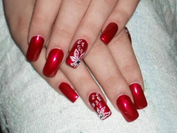 Красный цвет маникюр рисунки Похожее изображение Bridal nails designs, Bridal nail art, Red nail art