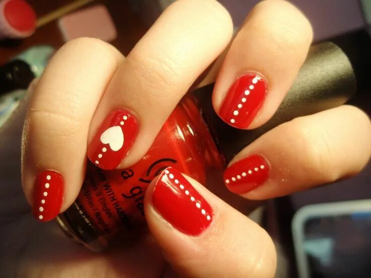 Красный цвет маникюр рисунки Pin by Bethan Ward on Hair and makeup Nail designs valentines, Red nail art, Red