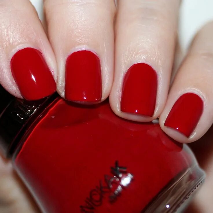 Красный цвет маникюра о чем говорит Nicka K NY139 Ripe Apple in 2020 Chic nail designs, Chic nails, Red acrylic nail