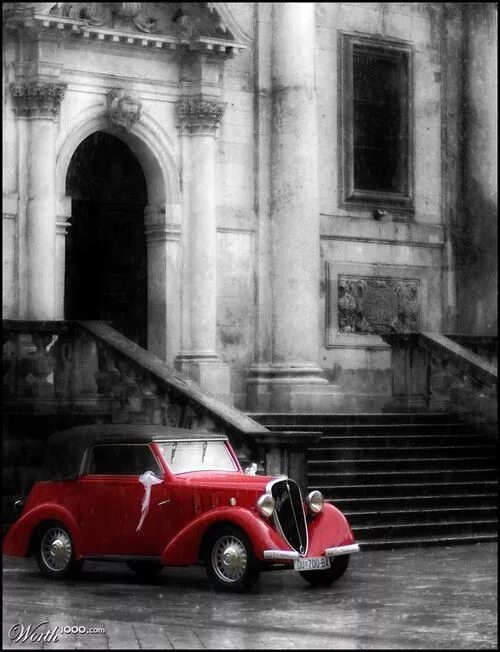 Красный цвет на черно белом фото Wedding chapel Color splash red, Color splash photography, Black and white backg