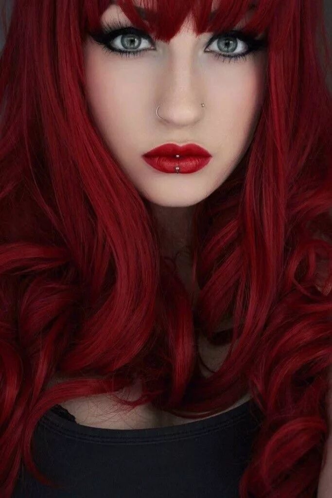 Красный цвет волос фото Flaming Red Gothic Shades of red hair, Bright red hair, Beautiful red hair