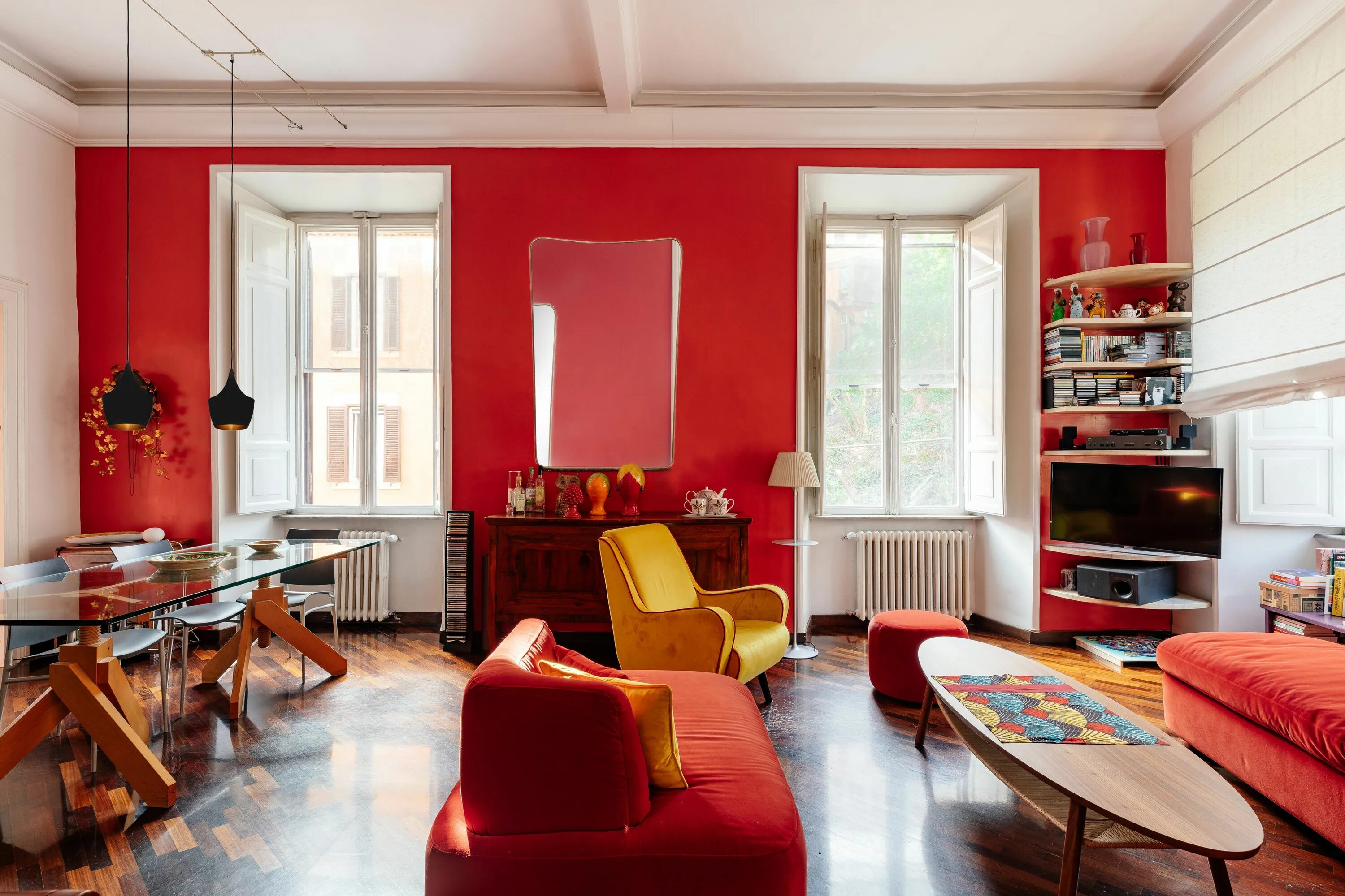 Красный цветок в интерьере Add Some Zest to Any Room With These Best Red Paint Colors Light blue paint colo