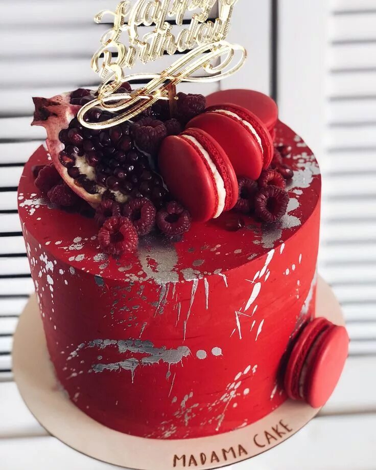Красный торт декор Торты Сочи * Кондитерская on Instagram: "Ребята! Я всерьёз рассматривая должност