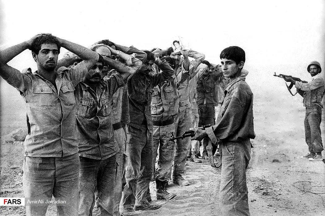Красный тюльпан афганистан фото File:Iran-Iraq War photos by Amir Ali Javadian (20).jpg - Wikimedia Commons