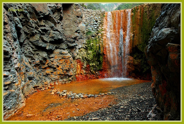 Красный водопад фото CASCADA DE COLORES - CALDERA DE TABURIENTE - LA PALMA Waterfall, Outdoor, Water