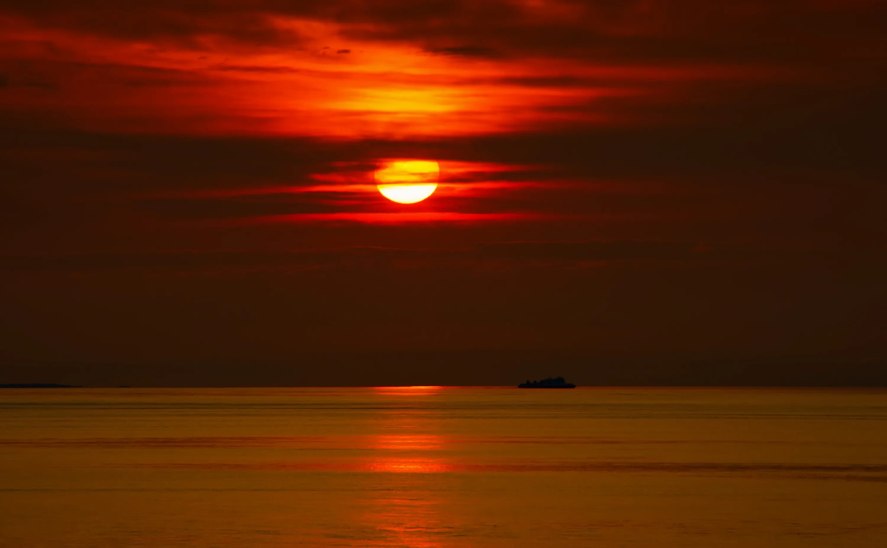 Красный закат на море фото Wallpaper : sunset, red, cloud, ferry, ship, bc, corporation, telephoto, obscure