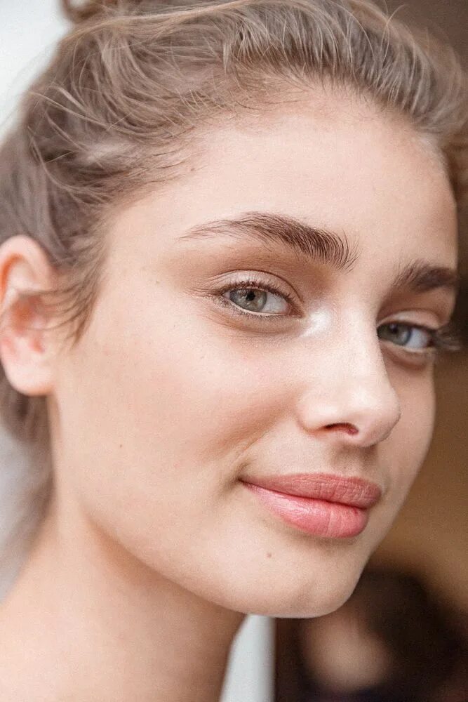 Красота без макияжа фото All The Beauty From NYFW Spring 2017 Natural makeup, Summer makeup, Makeup looks