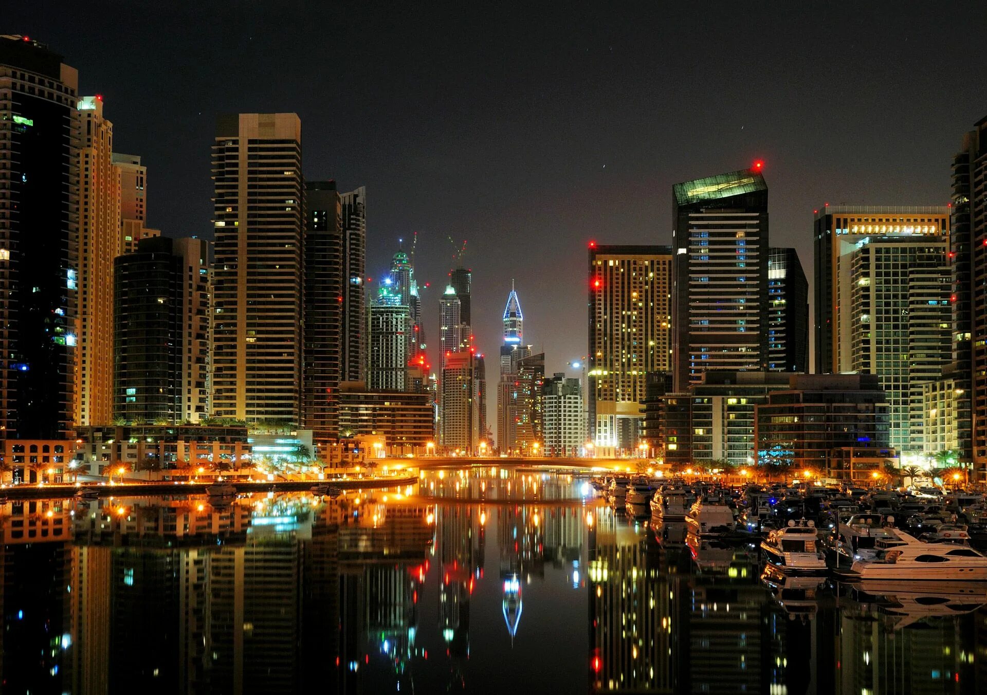 Красота города фото #Dubai marina yacht club http://www.colorofthesea.com Night city, Skyline, Best 