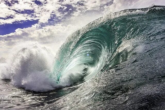 Красота воды фото Photographer Shoots the Beauty and Beast Natures of Ocean Waves Waves, Ocean wav