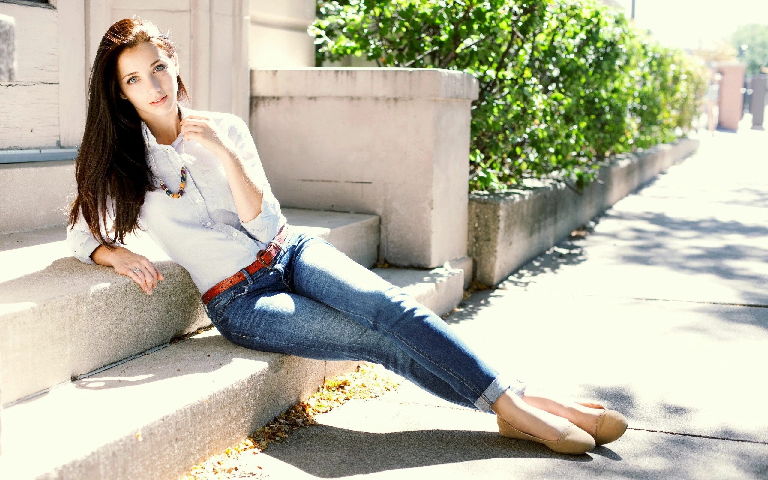 Красотки джинсах фото emily rudd Fashion jobs, Fashion, Career fashion