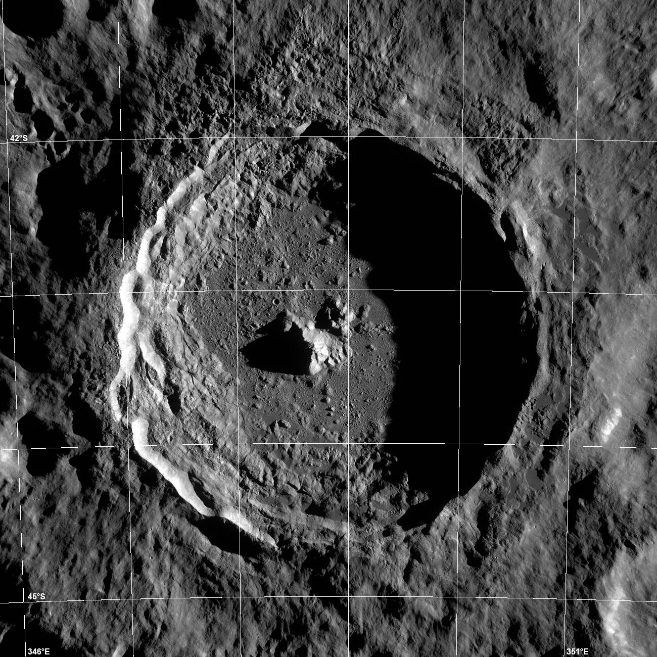 Кратер тихо на луне фото Файл:LRO WAC Tycho crater mosaic.jpg - Википедия