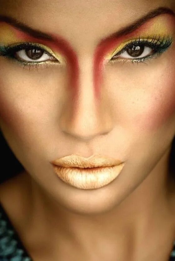 Кратко макияж Beauty or Art? Stunning Avant Garde Makeup ... Skin makeup, Avant garde makeup, 