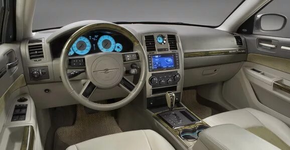 Крайслер фото салона Chrysler Group на Международном Женевском автосалоне 2010 Foris Auto - официальн