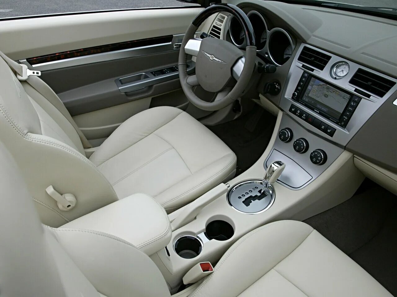 Крайслер фото салона Chrysler Sebring 3 поколение, кабриолет - технические характеристики, модельный 
