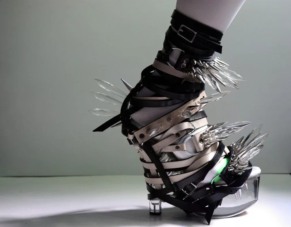 Креативная обувь женская купить в москве фото loooove this Crazy shoes, Creative shoes, Unique shoes