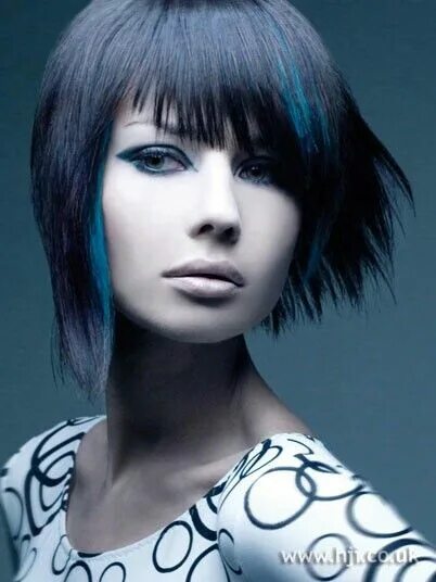 Креативная стрижка челки фото Smooth shag cut. Blue hair highlights, Short hair styles, Top hairstyles