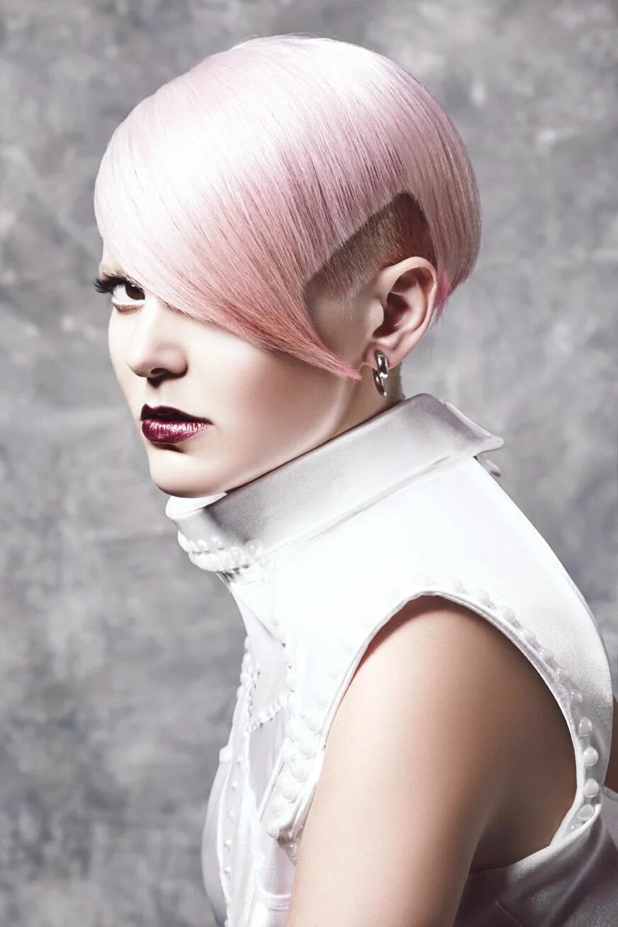 Креативная стрижка женская Pin en NAKIA'S LOVE OF HAIR Color del cabello, Peinados raros, Cortes de cabello