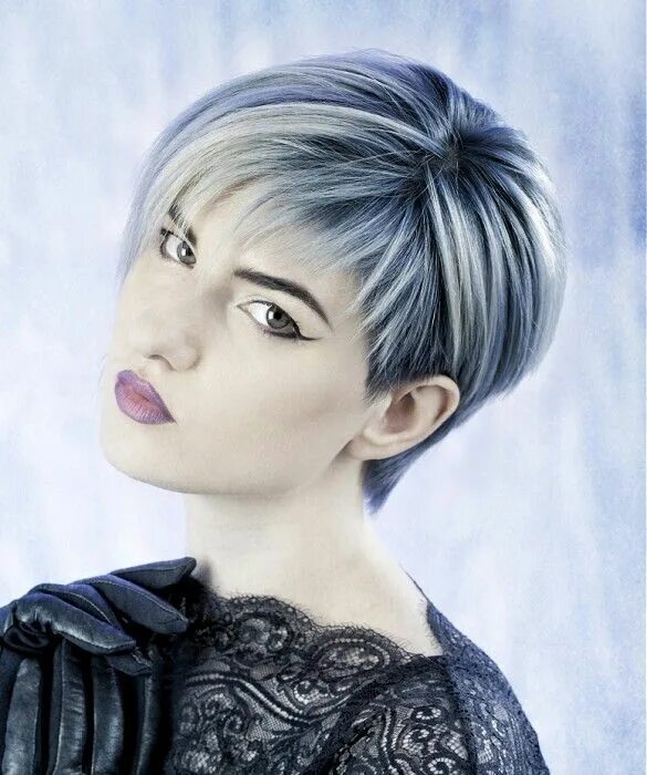 Креативные челки на короткие волосы фото Pin by Jo Ann Robinson on Hairstyles Straight blonde hair, Silver blonde hair, P
