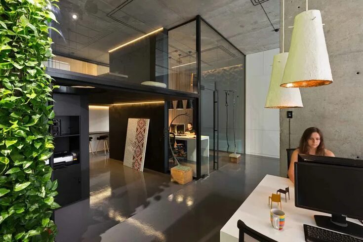 Креативные дизайнеры интерьера Gallery of Sergey Makhno Office and Showroom / Illya Tovstonog + Sergey Makhno A