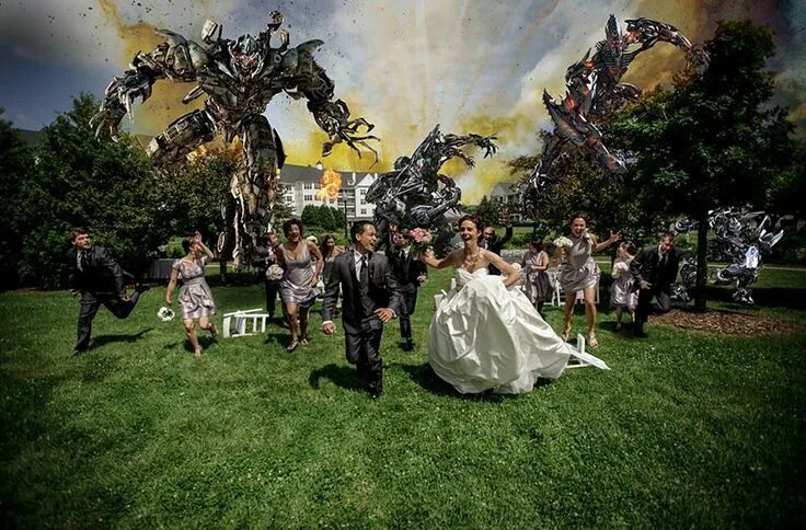 Креативные фото на свадьбу Newest Trend: Crazy Wedding Party Attack Pictures Funny wedding pictures, Crazy 