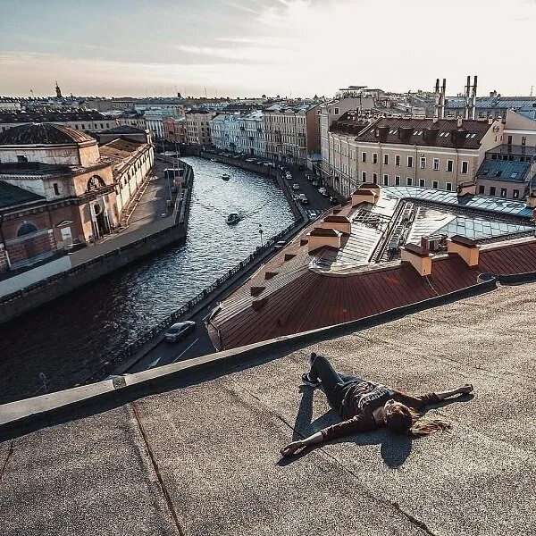 Креативные фото питера Атмосфера петербургских крыш. Опасно, но красиво