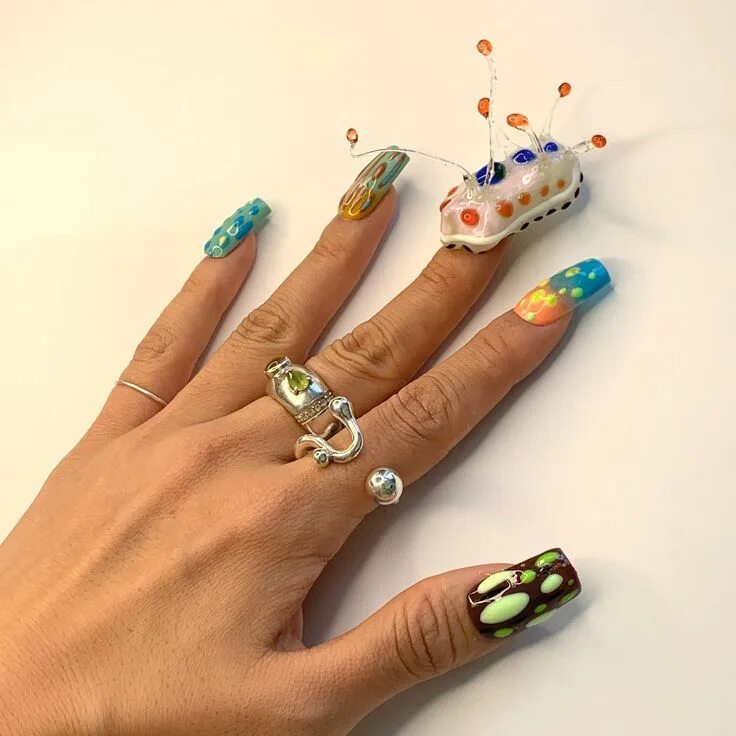 Креативные идеи маникюра Sojin Oh’s Next-Level Nail Art Takes Its Cues From California’s Dreamiest Outdoo