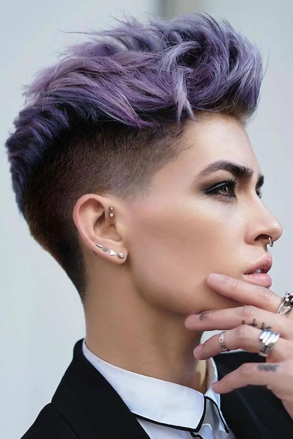 Креативные короткие стрижки для женщин Pin en Pixie cut Cortes de pelo tomboy, Estilo de pelo corto, Ideas de pelo cort