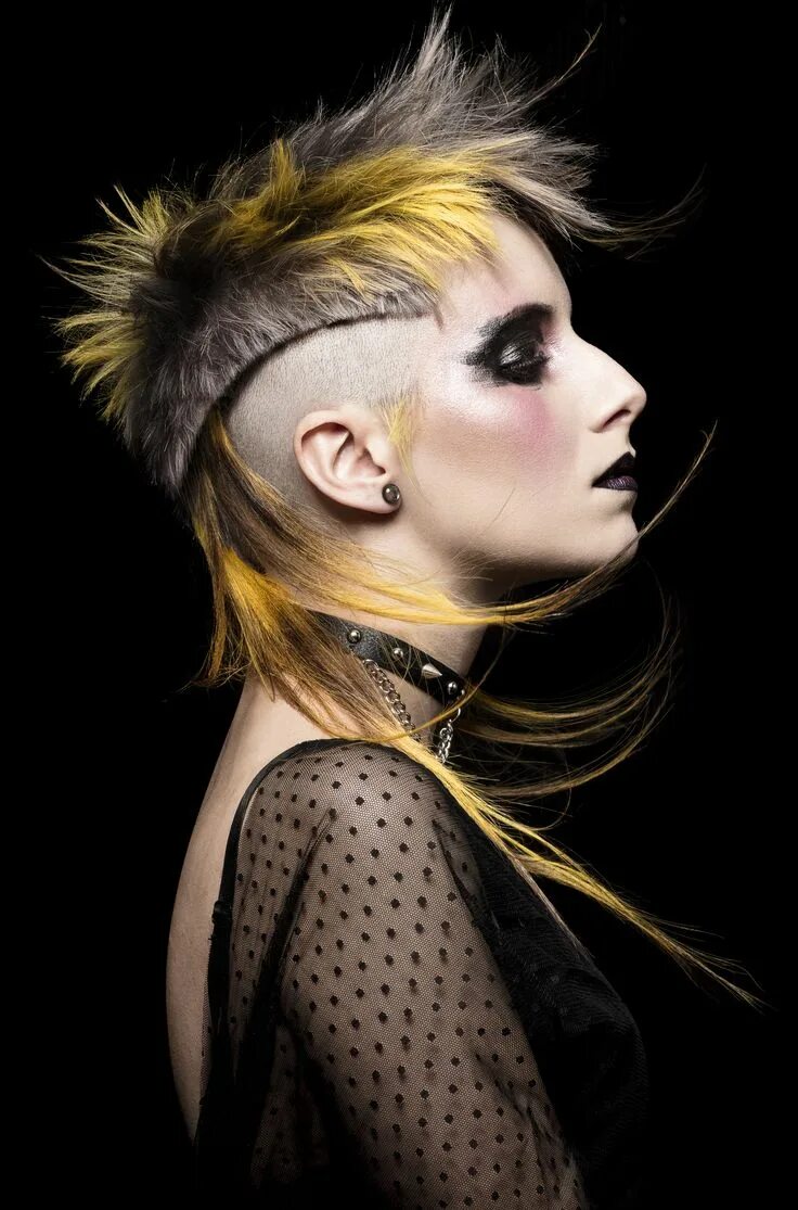 Креативные прически для женщин Christian Rios Hairdressing & Barber - Betta #christianrios #avantgarden #peluqu