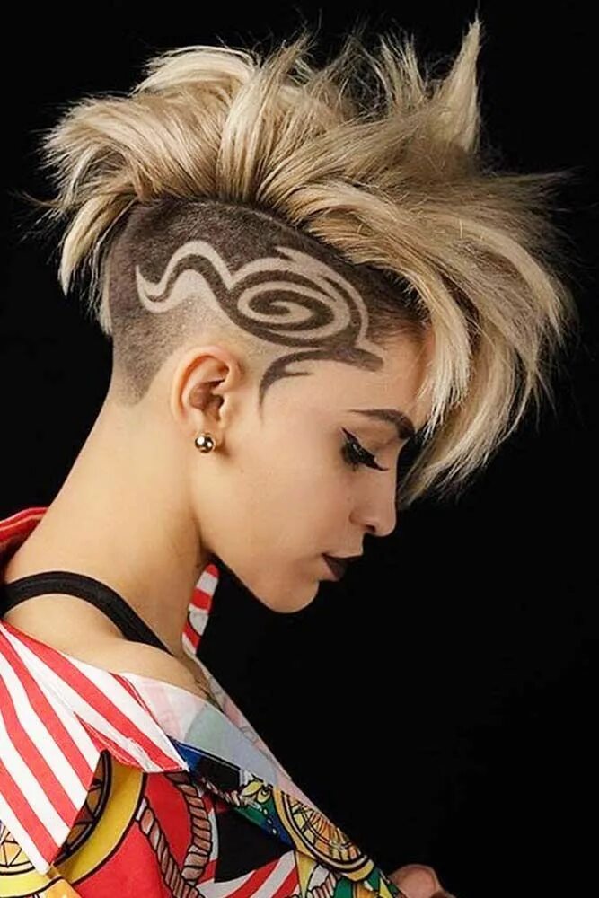 Креативные прически для женщин 14 Undercut Fade Hairstyles For Bold Women Undercut fade hairstyle, Undercut hai