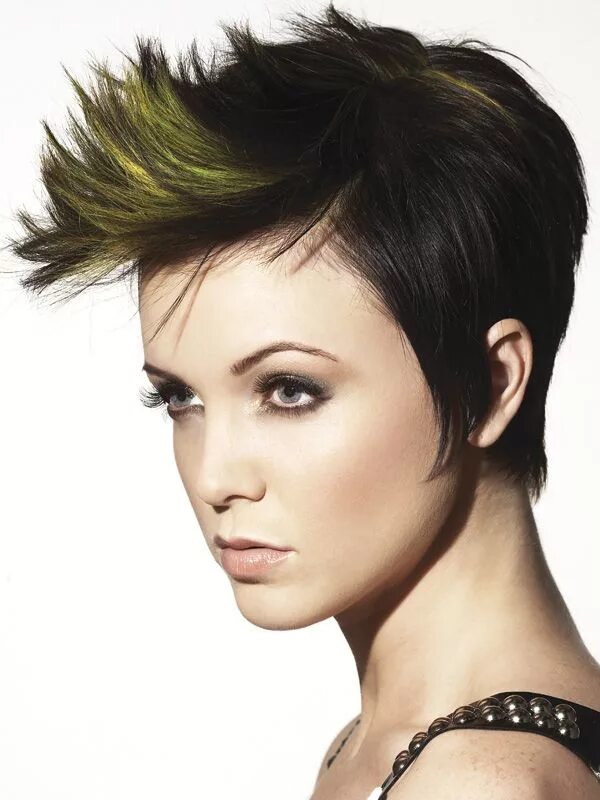 Креативные прически для женщин punk with color Short hair styles for round faces, Short punk hair, Mohawk hairs