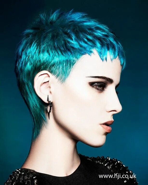 Креативные прически короткие волосы Великобритания. Парикмахер года 2013. / HairTrend Funky short hair, Turquoise ha