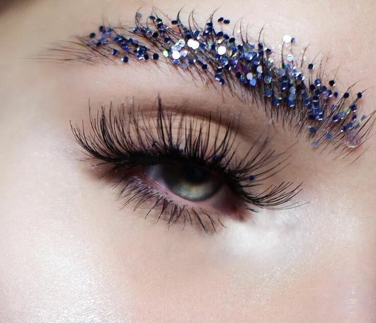 Креативные ресницы фото Glitter brows. Glitter brows, Glitter eyebrows, Artistry makeup