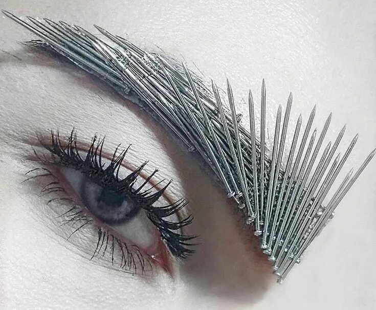 Креативные ресницы фото Thread with caution! #Regram from @milan_bauranov Eyebrows, Brows, Beauty trends