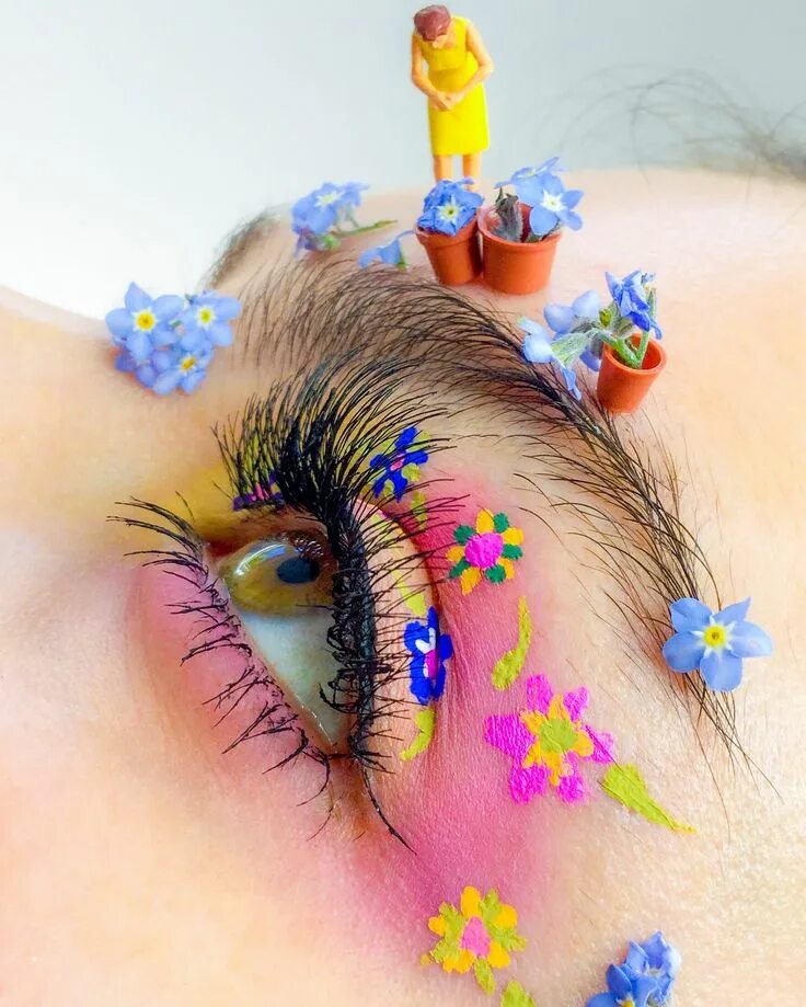 Креативные ресницы фото Tending the garden #makeupfun #creativemakeup #makeupart #myartistcommunity #the
